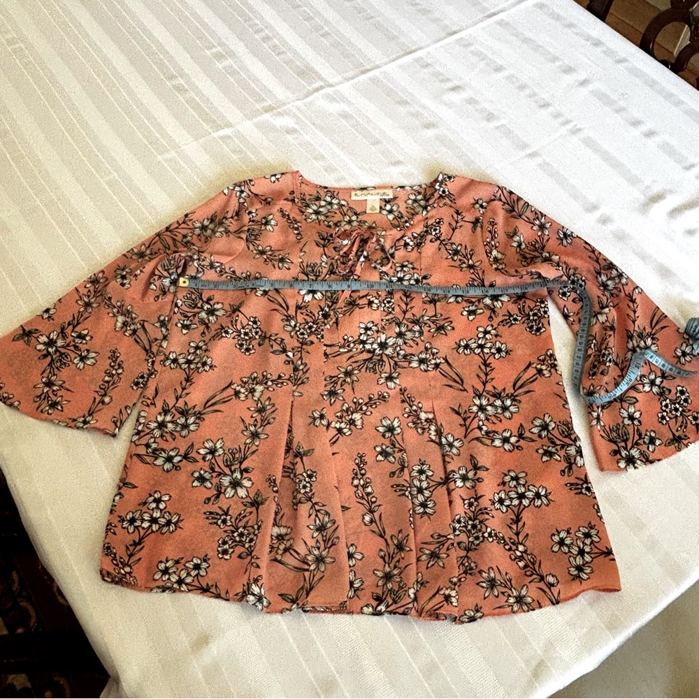 Petite Coral Print Flared Sleeve Blouse